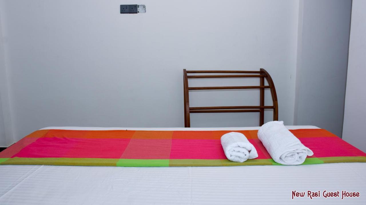 New Rasi Guest House 담불라 외부 사진